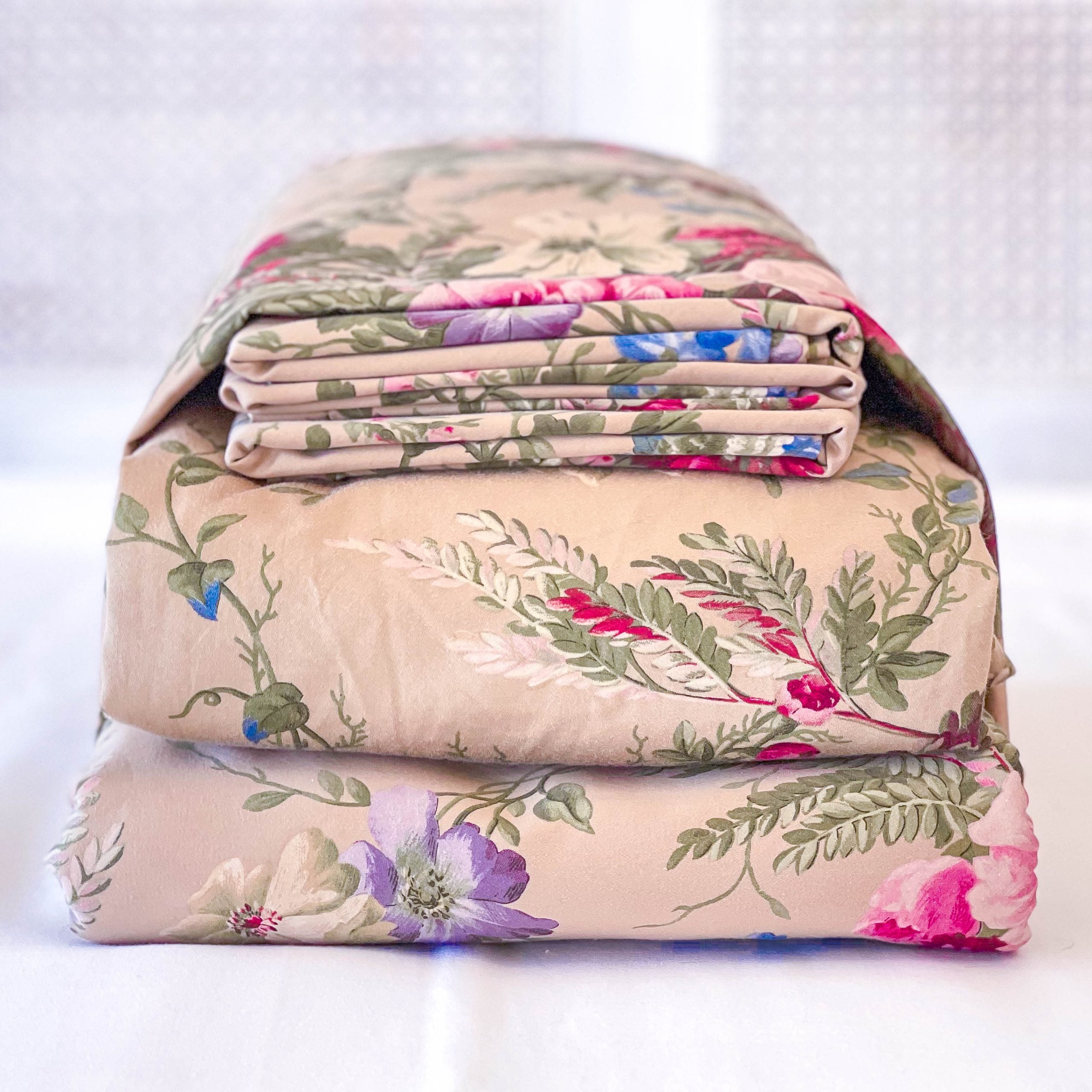 Vintage Ralph Lauren Adriana Sheet Set – King Size, Folded Stack