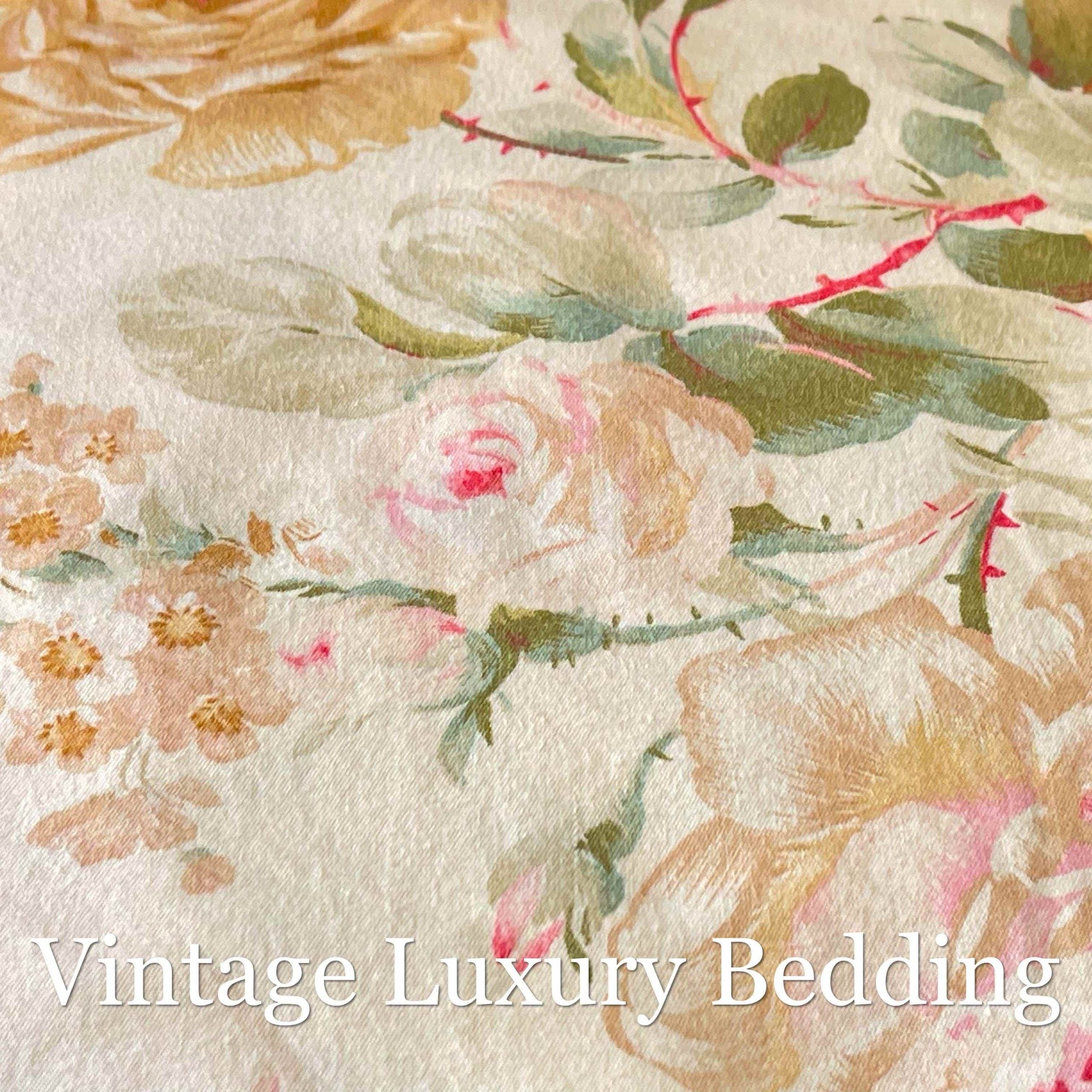 Close-up view of the Ralph Lauren Woodstock California king fitted sheet pattern.